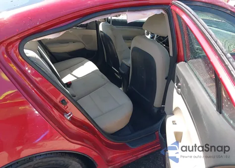 2018 Hyundai Elantra Se из США, поврежденный, VIN 5NPD74LF0JH229111